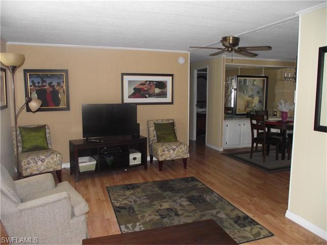 929 Strongbox LN, North Fort Myers, FL 33917