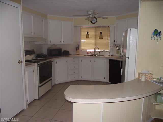 929 Strongbox LN, North Fort Myers, FL 33917