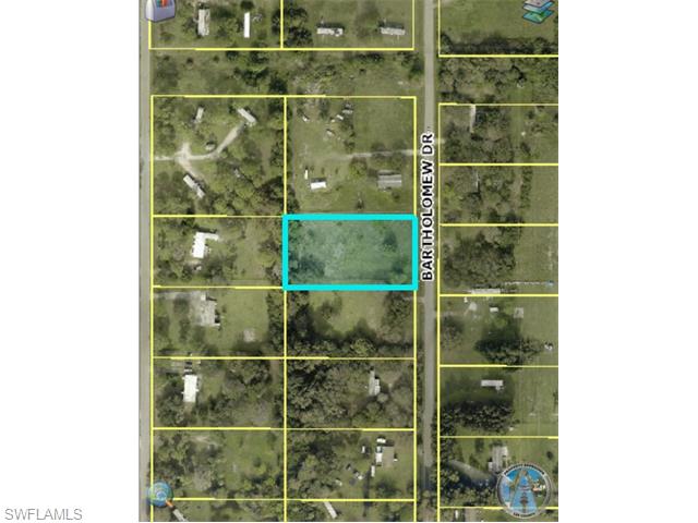 7886 Bartholomew DR, North Fort Myers, FL 33917