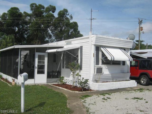 276 Flame LN, North Fort Myers, FL 33917