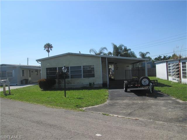 128 Gaslight AVE, North Fort Myers, FL 33917