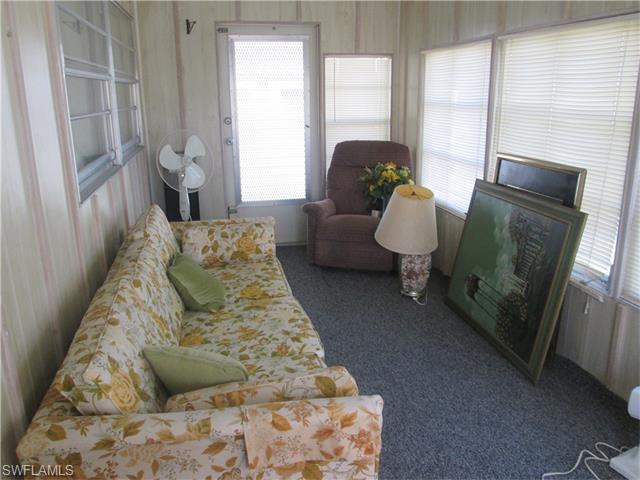 128 Gaslight AVE, North Fort Myers, FL 33917