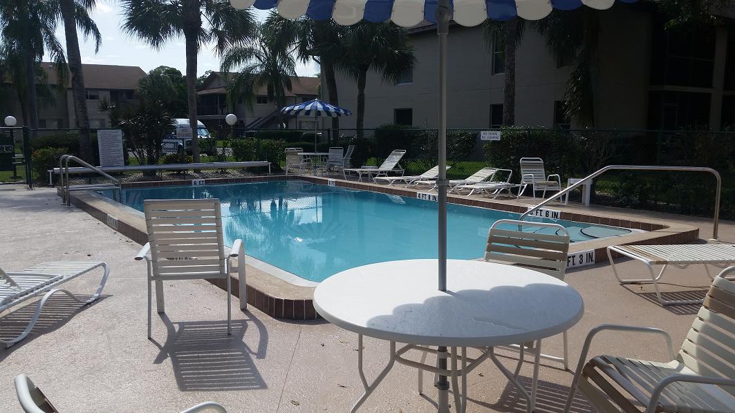 5725 Foxlake Dr #4, North Fort Myers, FL 33917