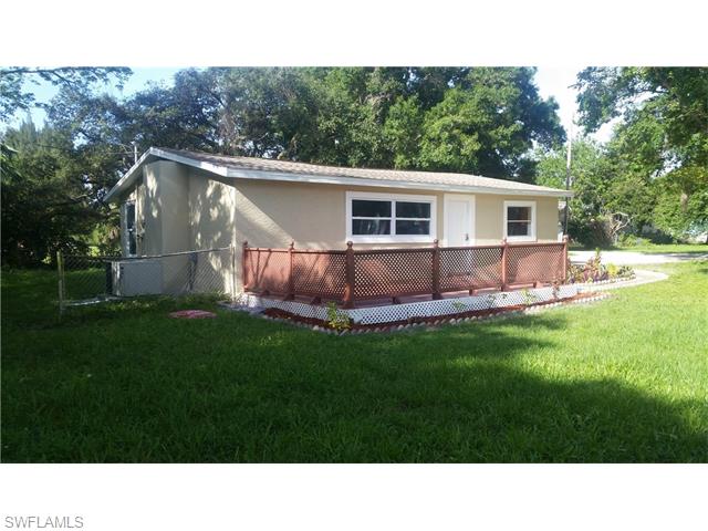288 Whittier AVE, North Fort Myers, FL 33917