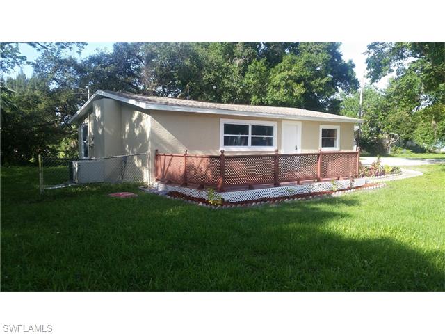 288 Whittier AVE, North Fort Myers, FL 33917