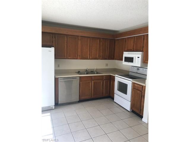 5218 Cedarbend DR, Fort Myers, FL 33919