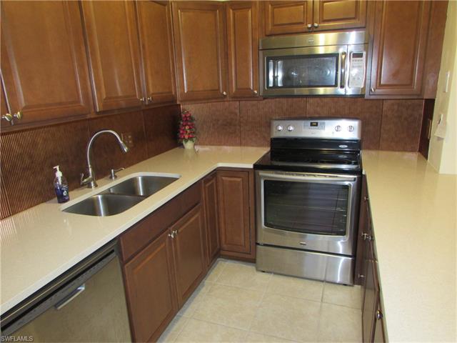 5239 Cedarbend DR, Fort Myers, FL 33919