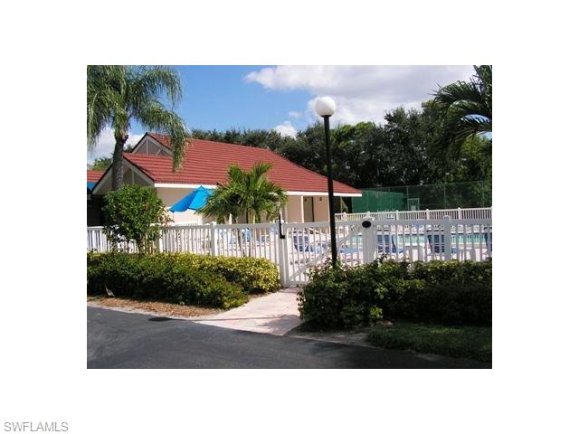9652 Windsor Gardens LN, Fort Myers, FL 33919