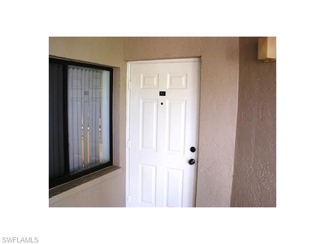 9652 Windsor Gardens LN, Fort Myers, FL 33919