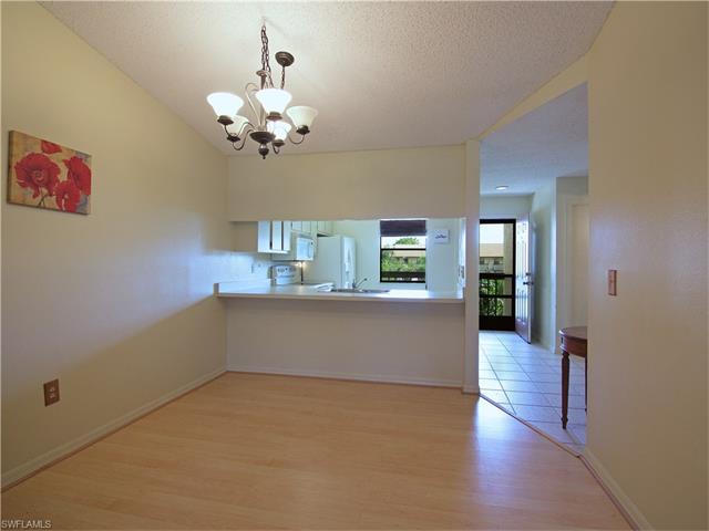 9285 Lake Park DR, Fort Myers, FL 33919