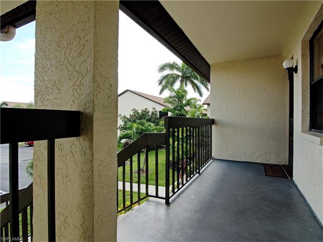 9285 Lake Park DR, Fort Myers, FL 33919