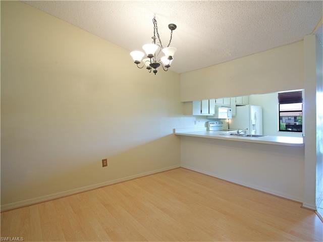 9285 Lake Park DR, Fort Myers, FL 33919