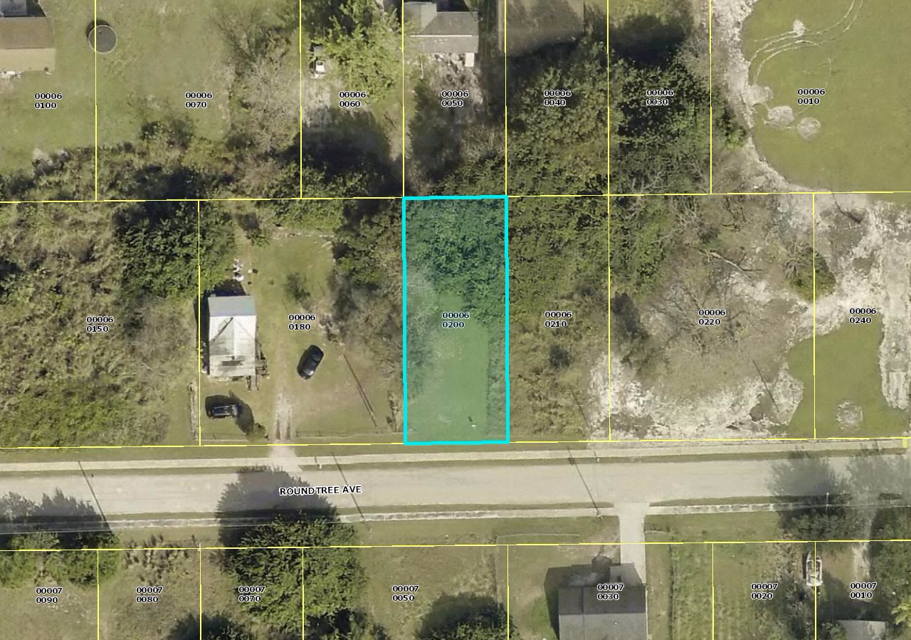 23071 Roundtree Ave., Alva, FL 33920