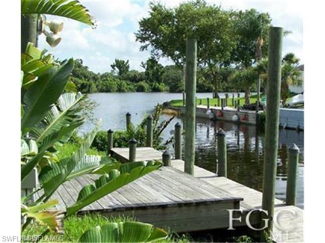 2121 Safe Harbour CT, Alva, FL 33920