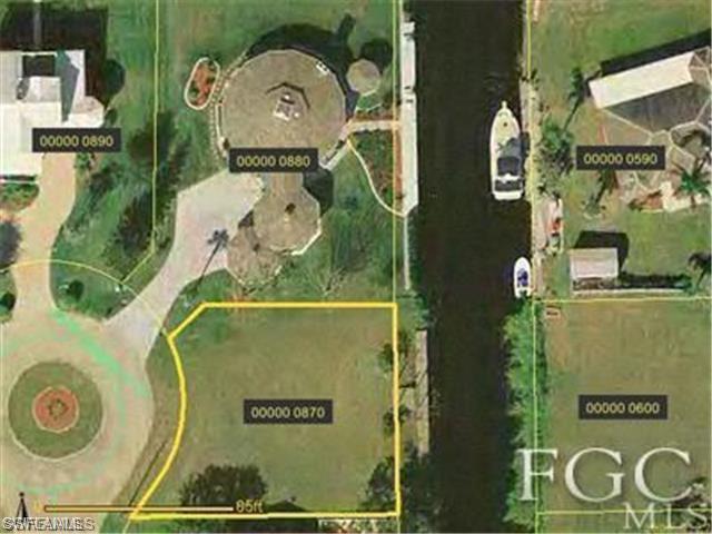 2121 Safe Harbour CT, Alva, FL 33920