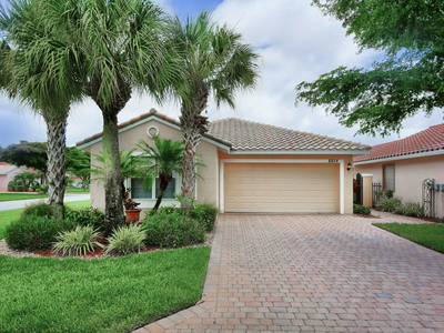 8854 Cascades Isle Blvd, Estero, FL 33928