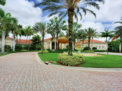 8854 Cascades Isle Blvd, Estero, FL 33928