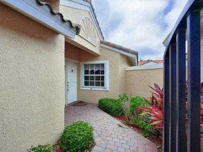8854 Cascades Isle Blvd, Estero, FL 33928