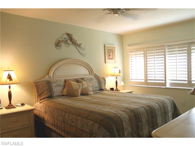 4263 Bay Beach LN, Fort Myers Beach, FL 33931
