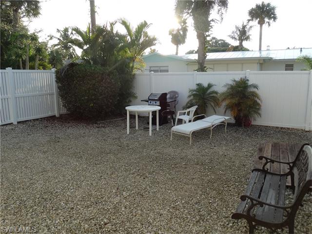 120 Jefferson ST, Fort Myers Beach, FL 33931