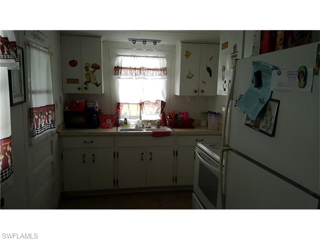 255 2nd AVE, Labelle, FL 33935