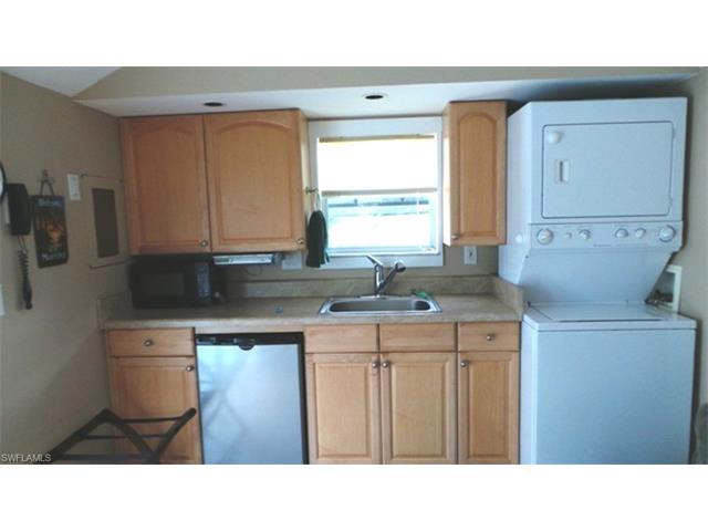 3018 Cupola LN S, Labelle, FL 33935