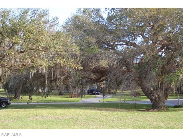 1515 Riverbend DR, Labelle, FL 33935