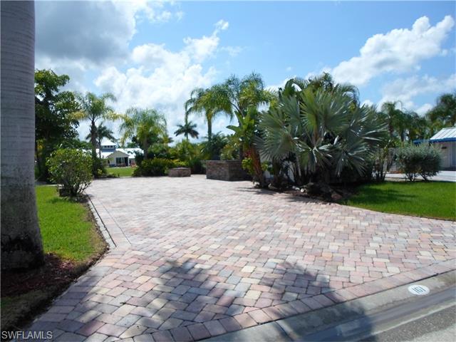 3124 E RiverBend Resort BLVD, Labelle, FL 33935