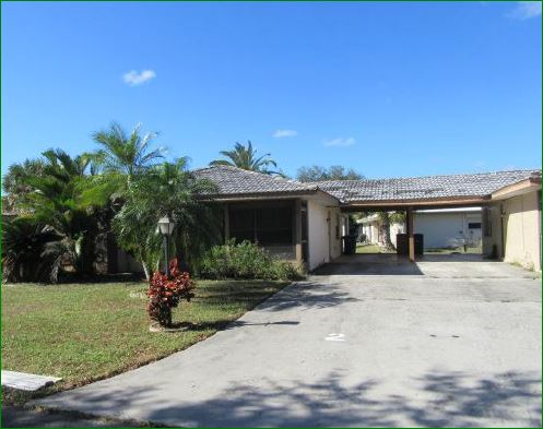 2 Parkwood VillasLehigh Acres, FL, 33936Lee County