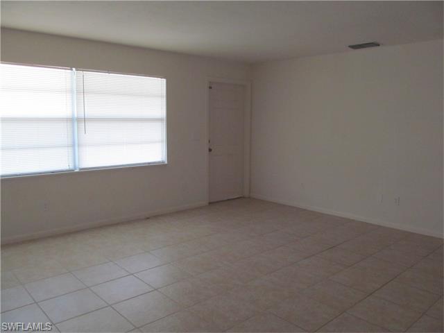 10708 Guavatree CT, Lehigh Acres, FL 33936
