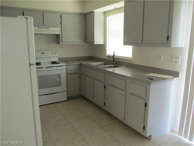 10708 Guavatree CT, Lehigh Acres, FL 33936