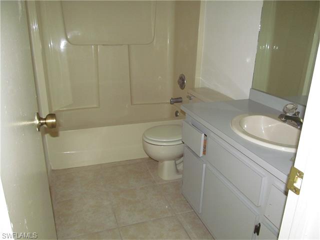 10708 Guavatree CT, Lehigh Acres, FL 33936