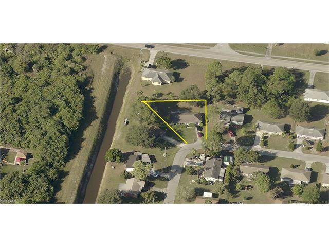 428 Valley DR, Lehigh Acres, FL 33936