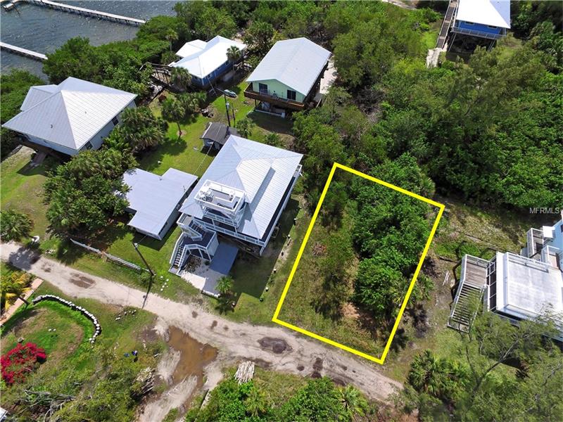 8904 GULF STREET, Placida, FL 33946