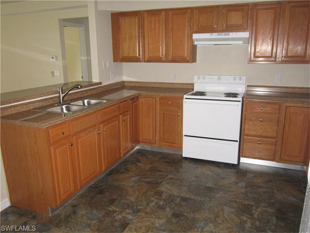 72 Long Meadow LN, Rotonda West, FL 33947
