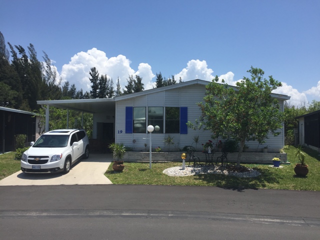 701 Aqui Esta Drive #19, Punta Gorda, FL 33950