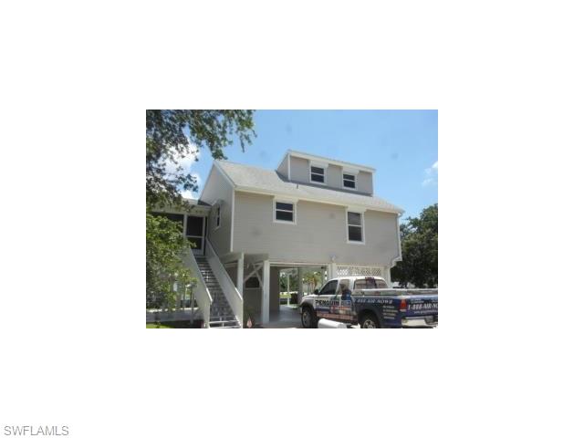 3668 Clipper LN, ST. James City, FL 33956
