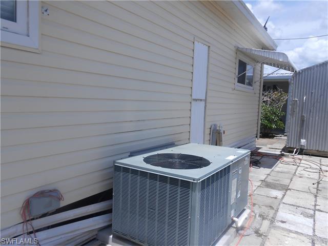 4868 Flamingo DR, ST. James City, FL 33956