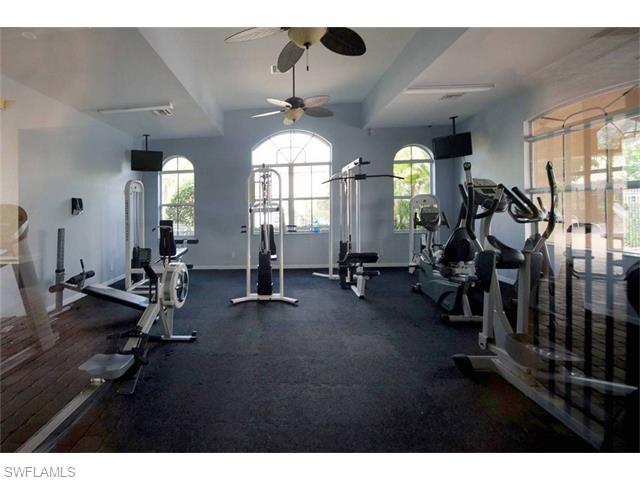 9806 Roundstone CIR, Fort Myers, FL 33967