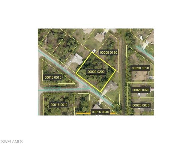 2602 Rena LN, Lehigh Acres, FL 33971