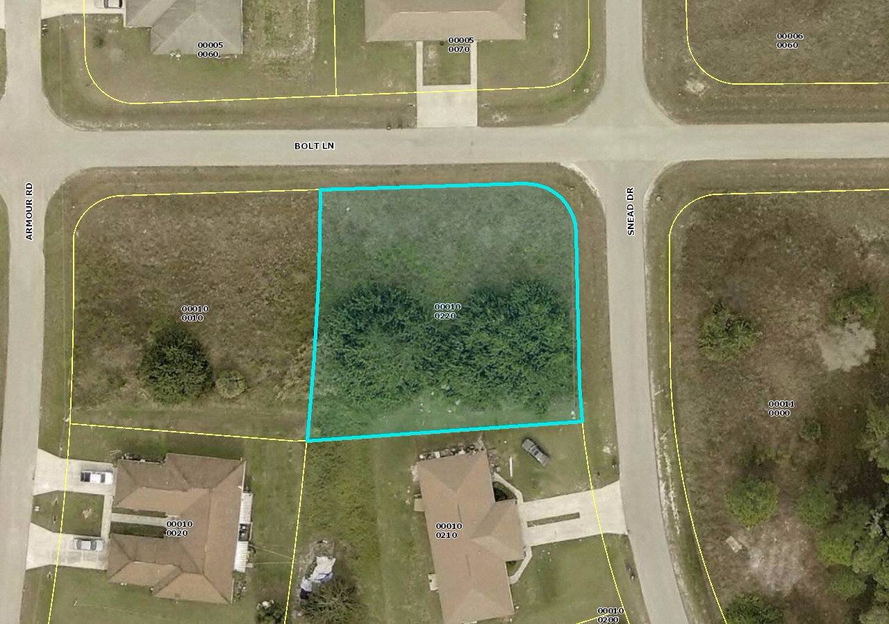 2200-2202 Snead Dr., Lehigh Acres, FL 33973