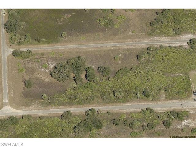 549 Lone Star LN, Lehigh Acres, FL 33974