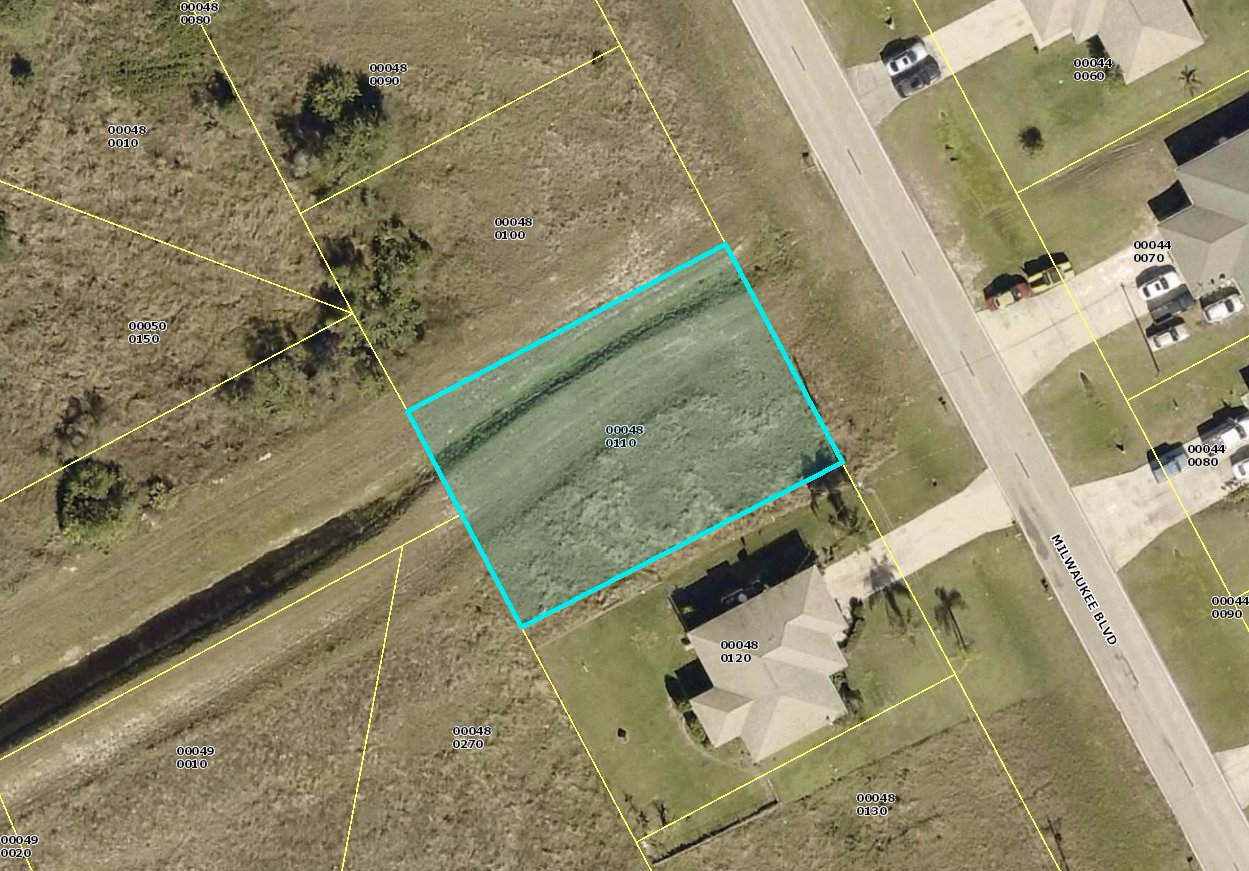 134-136 Milwaukee Blvd., Lehigh Acres, FL 33974