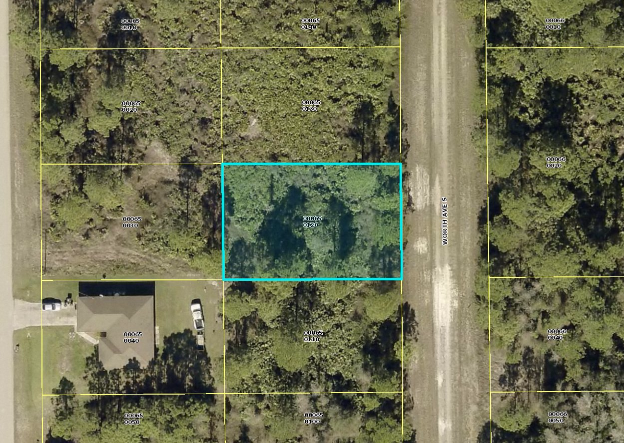 806 Worth Ave. S., Lehigh Acres, FL 33974