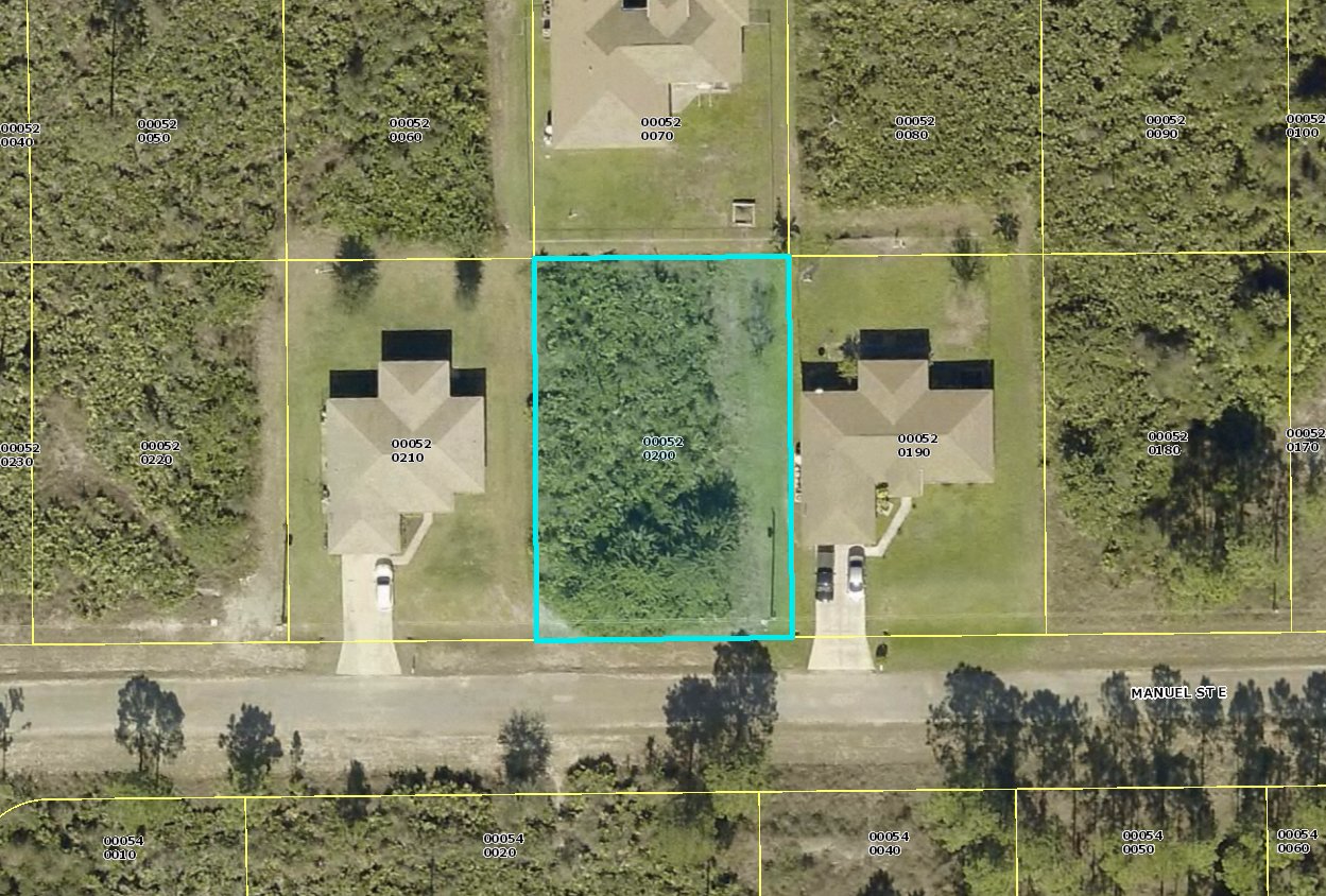 719 Manuel St. E., Lehigh Acres, FL 33974