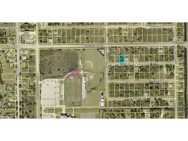 843/845 Motel ST E, Lehigh Acres, FL 33974