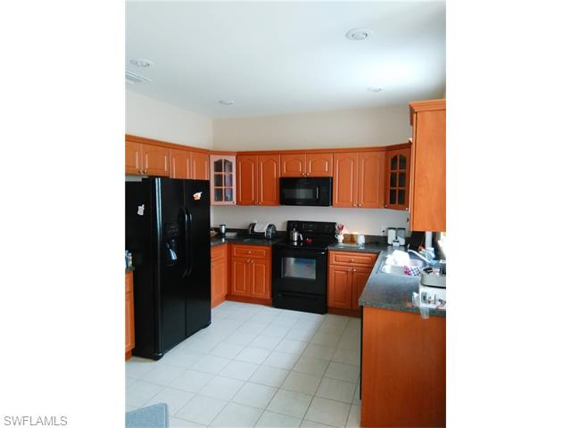 1030 Merry ST E, Lehigh Acres, FL 33974