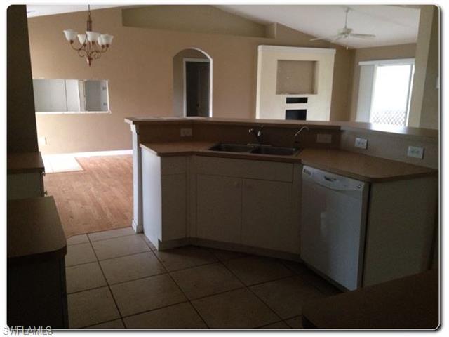 2605 21st ST SW , Lehigh Acres, FL 33976