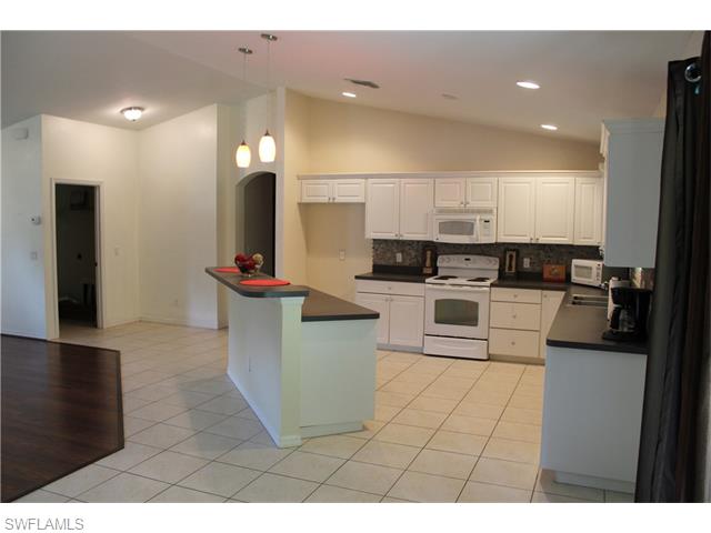 3713 41st ST SW, Lehigh Acres, FL 33976