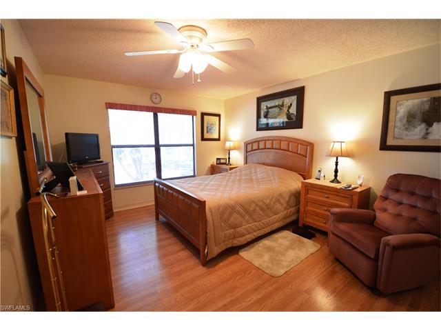 621 SE 12th AVE, Cape Coral, FL 33990